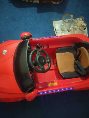 kids car with remote.