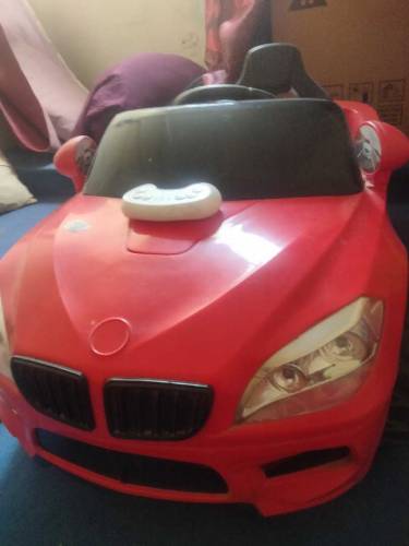 kids car with remote.