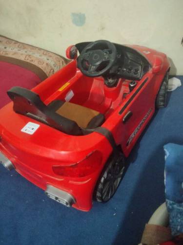 kids car with remote.