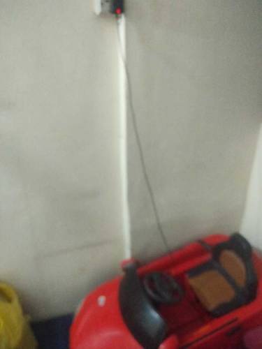 kids car with remote.