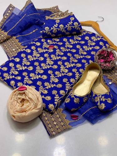 dress with free shoe n clutch