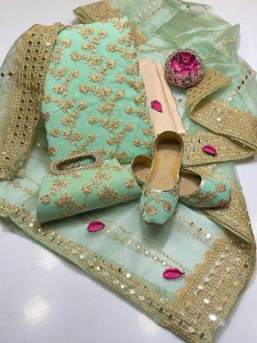 dress with free shoe n clutch