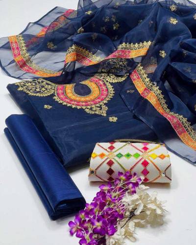 woman unstitch embroidered drss 