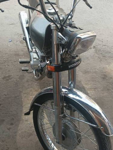 urgent sale biomatric available hai bike me kxi kisam ka koi Kam nhi