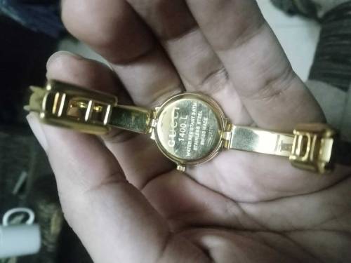 original imported luxury gucci gold plated watch made in switzerland