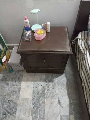 Bed with 2 Side Tables 