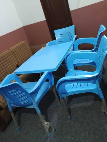 Company 4 Star 4 chairs 1 Table 