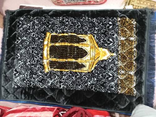 SS zone mart Premium Quality Velvet Foam Embossed Prayer Mat | Anti 