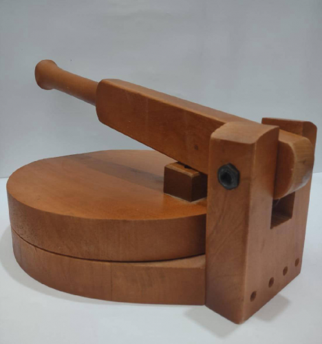wooden roti Maker/easy life/ kitchen appliances 