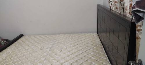 King Size Bed in excellent condition for sale