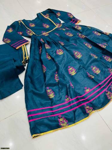 •  Fabric: Silk•  Pattern: Plain•  Dimensions: Chest: 21 Inches, Arm H