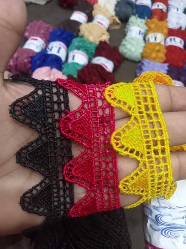 shittle lace medium size 
