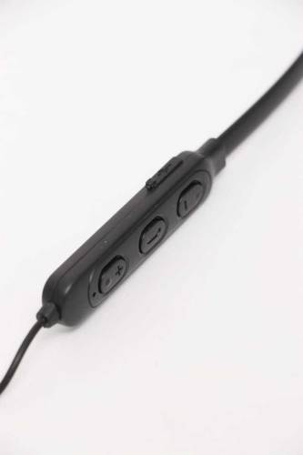  Neckband-1Neckband Wireless Sports Headphones 