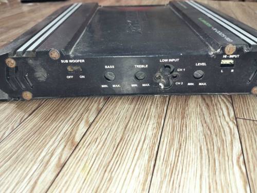Channel MOSFET amplifier 