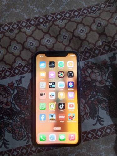 iphone XR jv non pta 64 gb water park