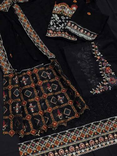 *LUXURY WEDDING & PARTY WEAR**BRAND* BAROQUE… EC 04    