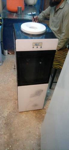 Its a water dispenser used but condition is new 1 month granty 