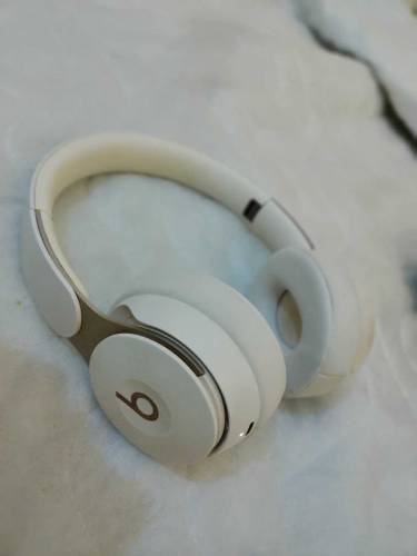 BEATS SOLO PRO