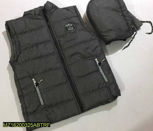 •  Fabric: Parachute•  Sleeveless Jacket•  Polyester Filling•  Sizes A