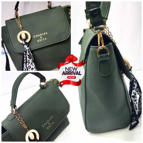 🎀 Charles & Keith Cross Body Bag 🎀✨  