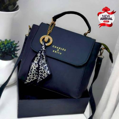 🎀 Charles & Keith Cross Body Bag 🎀✨  