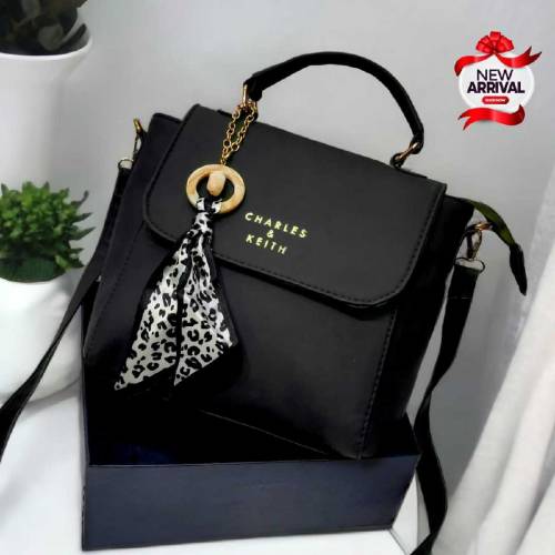🎀 Charles & Keith Cross Body Bag 🎀✨  