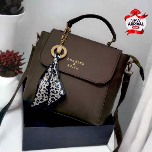🎀 Charles & Keith Cross Body Bag 🎀✨  