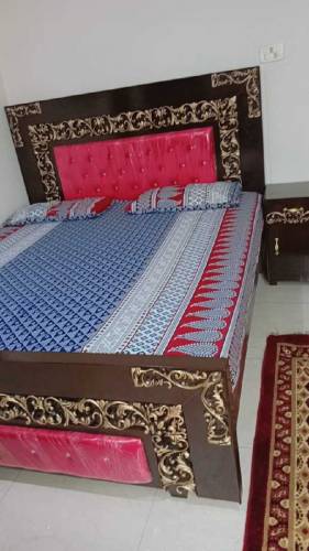 King size double bed 