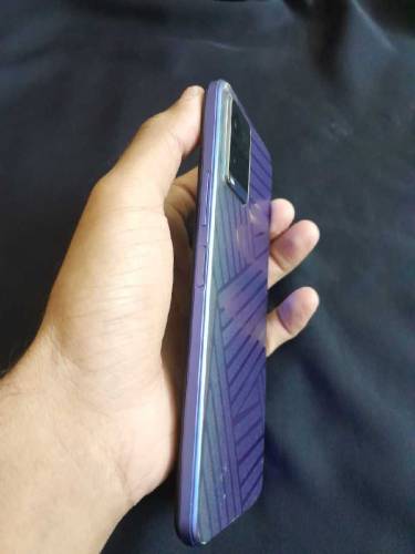 Vivo Y21 