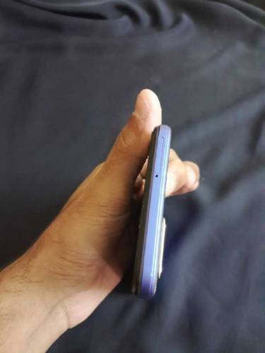 Vivo Y21 