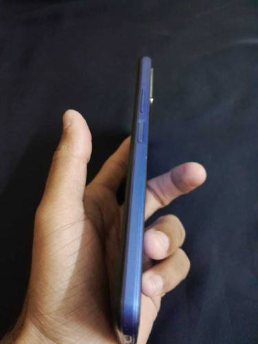 Vivo Y21 