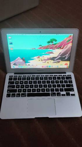 Apple MacBook air mid 2013