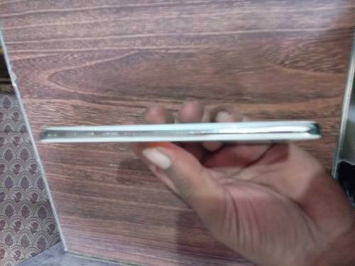 aquas r2 ram 4gb memory 64gb used like new