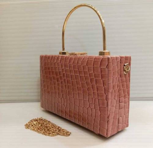 •  Material: PU Leather•  Wood Box With Long Chain•  Size: 8 x 5 Inche