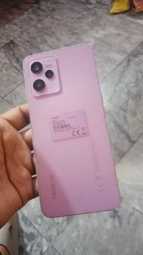 realme c35