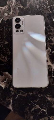 infixe hot 12box ha or sat fast charger ha 2,3manth warranty ma na abi