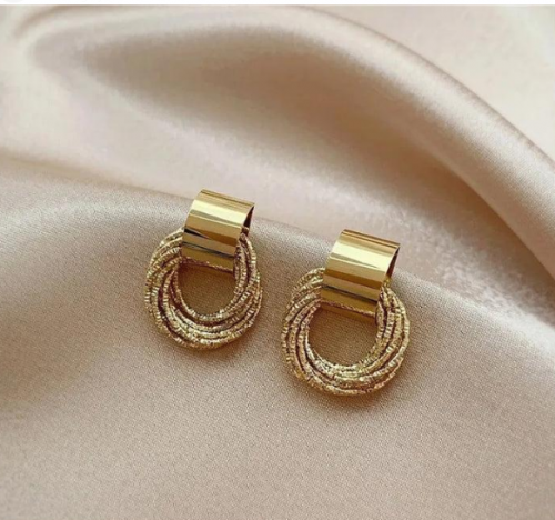 Luxury Dangling Circle Earring