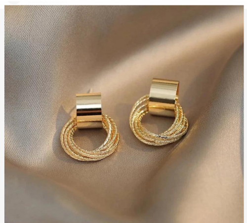 Luxury Dangling Circle Earring