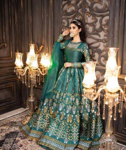 3 Pca women stiched fancy suit