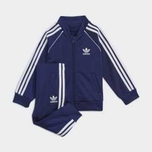  Track suits