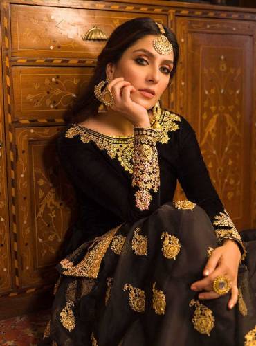 AIZA KHAN PARTY WEAR WINTER SUIT