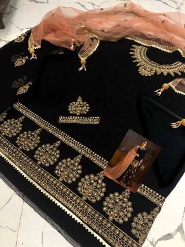 AIZA KHAN PARTY WEAR WINTER SUIT