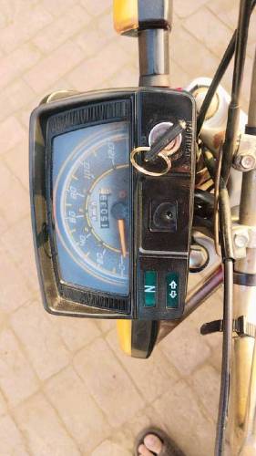 Good condition bike 70 Metro for sell and low price for you. no rust
