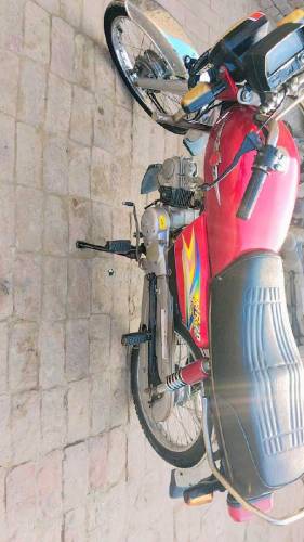Good condition bike 70 Metro for sell and low price for you. no rust