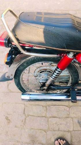 Good condition bike 70 Metro for sell and low price for you. no rust