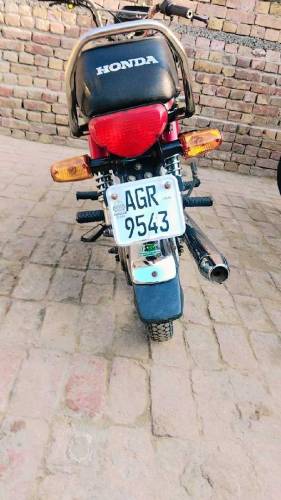 70 bike 70 cc Metro by sell good condition 