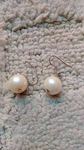 Selling cute Korean earrings 