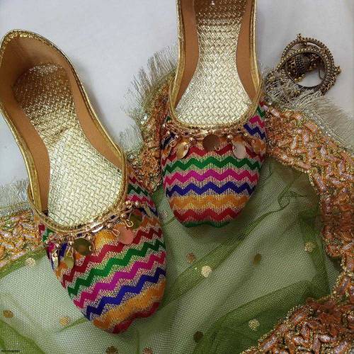 multicolor jamawar khussa