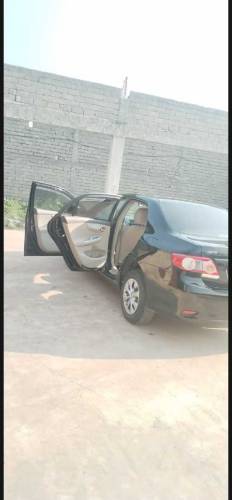 Toyota corrola xli vvti 1.3 model 2011 