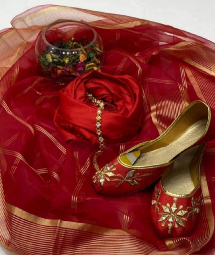 *3Pcs Silk And Organza Unstitched Suit With Khussa Free